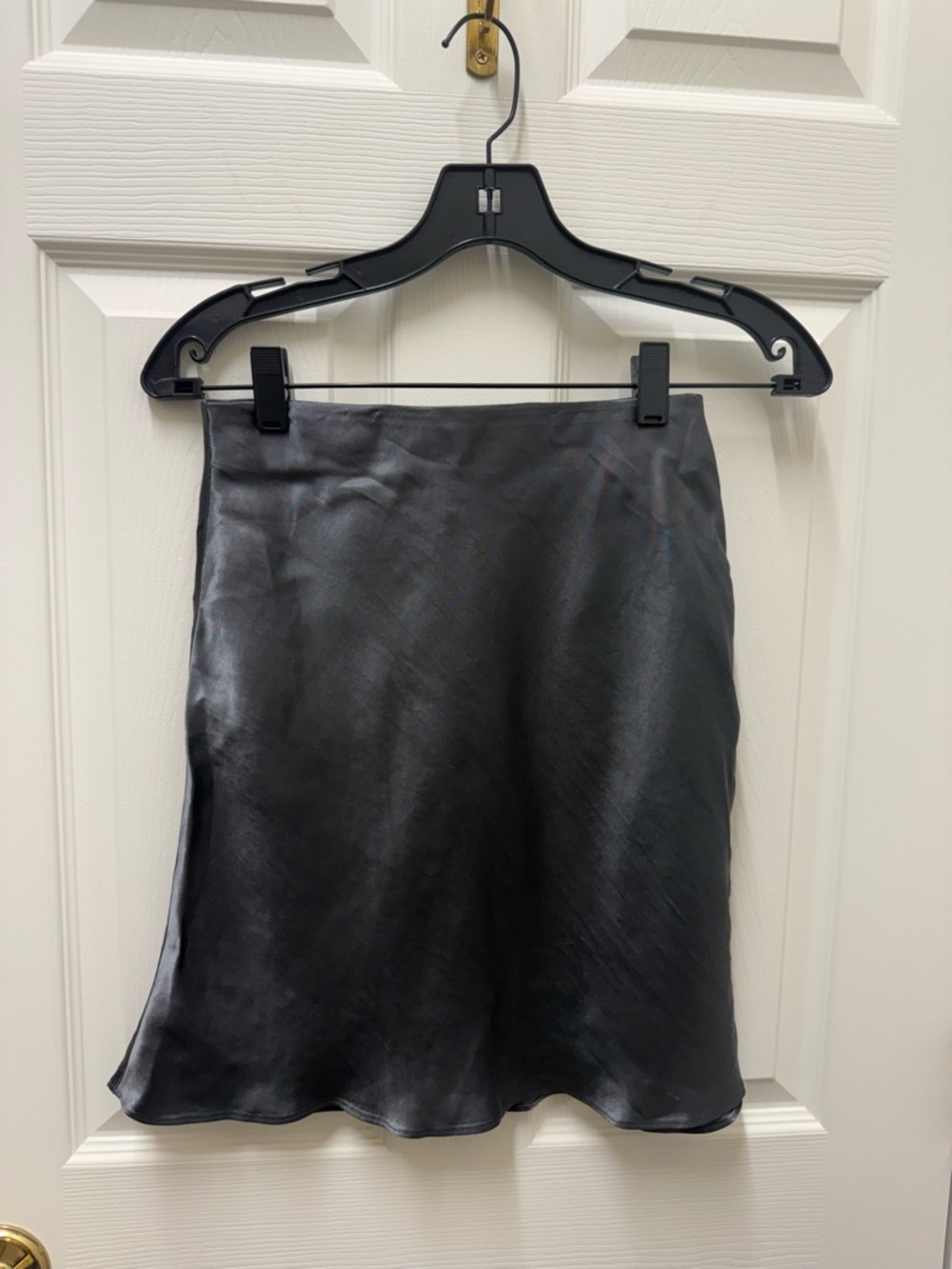 Aritzia babaton slip satin mini skirt
